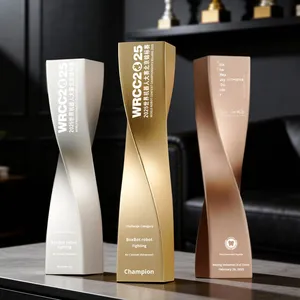 รางวัลโลหะแบบกำหนดเอง รุ่นใหม่ ปี 2025 สำหรับพนักงานดีเด่น รูปทรงเสาบิด ผลิตในจีน พร้อมสลักชื่อตามสั่ง - Product Image 2