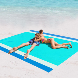 Tapis de plage antidérapant en polyester KB OEM, accessoires de plage, tapis de pique-nique, couverture compacte de camping, tapis extra large imperméable avec piquets - Product Image 1