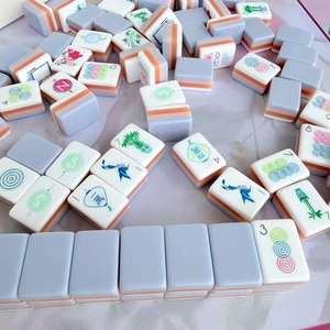 Luxury Modern Portable Acrylic Travel American Luminaire Mahjong Tiles Mahjong Set Artwork Style for <b>Entertainment</b> - Product Image 1