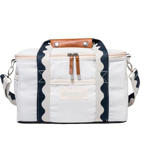 <span class=keywords><strong>Ombrellone</strong></span> da Spiaggia Vintage Premium 2025 in Legno Stile Mid-Century con Nappe, Sedie Pieghevoli e Borsa Frigo in <span class=keywords><strong>Tela</strong></span> <span class=keywords><strong>per</strong></span> Uso Alberghiero - Product Image 4