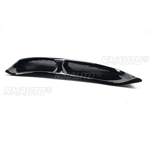 2 pièces pour Ford Mustang 2016-2023, aérations latérales de voiture, garnitures de sortie d'ailes arrière, style fibre de carbone noir brillant pour l'extérieur des portes - Product Image 5