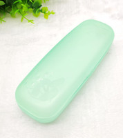 Étui à lunettes portable avec logo personnalisable, étui en plastique tendance, plusieurs couleurs, avec des fonctionnalités portables en stock