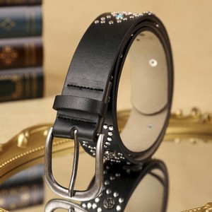 <span class=keywords><strong>Cintura</strong></span> in Pelle con Fibbia in Metallo Argento Opaco e Decorazioni Floreali Nere - Product Image 4