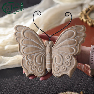 Decoración de mariposa tallada en madera maciza, adorno artesanal de madera hecho a mano para accesorios de escritorio de Navidad, respetuoso con el medio ambiente, A3178 - Product Image 2
