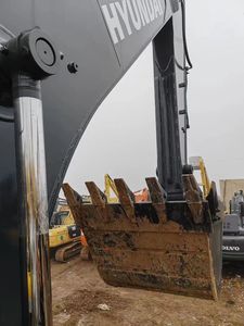 Excavadora Coreana Usada a Precio Razonable para Exportación Global, Hyundai 225LVS en Venta - Product Image 4