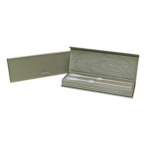 Caja Cosmética con Logotipo Personalizado, Elegante Caja de Regalo Magnética de Cartón para el Cuidado de la Piel - Product Image 1