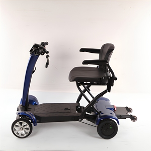 Scooter moderne à 4 roues avec lumières LED, freins à disque, écran intelligent pour les voyages DH0320 DH0320 - Product Image 2