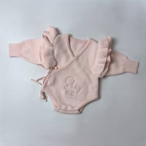 Nuovo Arrivo Pagliaccetto a Maniche Lunghe <span class=keywords><strong>per</strong></span> Neonati Abbigliamento Personalizzato <span class=keywords><strong>per</strong></span> Bambini Pagliaccetto Lavorato a Maglia con Volant Completo <span class=keywords><strong>per</strong></span> Annuncio di Nascita Primaverile - Product Image 1