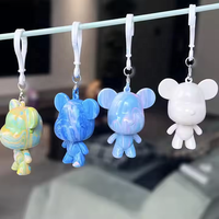 Fabricants Vente en gros Figurine Fluide Ours et Chat Porte-clés Vinyle Jouet Différentes tailles Fluide Art Ours Porte-clés