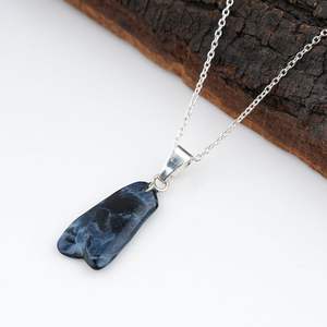 Collar con Colgante de Pietersite, Piedra Preciosa Natural Pulida, Forma Irregular, Piedra Curativa, Uso Diario, Cadena Plateada Moderna, Joyería Unisex - Product Image 2