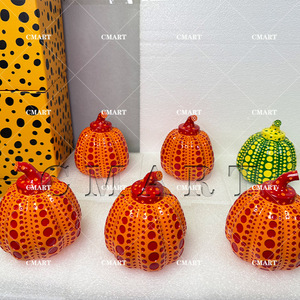 Artisanat en résine : Sculpture de citrouille <span class=keywords><strong>Yayoi</strong></span>, Figurine de collection Kusama Love, Fait main, Personnalisable, Cadeau - Product Image 4