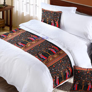 Banderas y bufandas de cama de estilo étnico de Yunnan para hoteles de gama media alta Corredores de cama temáticos exóticos - Product Image 1