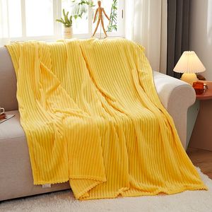 Manta de Felpa Amarilla Acogedora, Cobija Cálida para Sofá, Cama, Sala de Estar, Manta Decorativa Suave para el Hogar - Product Image 4