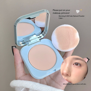 Poudre fixatrice compacte In-House Brand Luminous légère, matifiante, waterproof, longue tenue, fini naturel, avec houppette, effet correcteur - Product Image 2