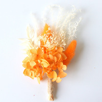 Corsage de fleurs préservées fait main, boutonnière florale naturelle séchée pour mariages et fêtes de remise des diplômes