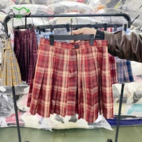Ventes en gros de t-shirts pour femmes, vêtements d'occasion, Chine, haute qualité, grade A, couleurs mélangées, polyester/coton, en balles