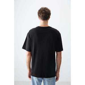 เสื้อยืดโอเวอร์ไซส์ผู้ชาย Air Jones สีดำ ผ้าฝ้าย 100% เนื้อผ้านุ่มหนา พิมพ์ลายกราฟิก - สไตล์สตรีทแวร์ลำลอง - Product Image 5