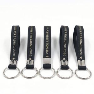 Porte-clés personnalisé avec logo, bracelet en caoutchouc gravé, anneau en silicone souple pour cadeau promotionnel - Product Image 3