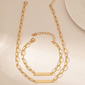 <span class=keywords><strong>Set</strong></span> di Collana e Bracciale con Lettere Incise Personalizzate <span class=keywords><strong>per</strong></span> Donna, Placcato Oro 18K, Gioielli con Ciondolo Rotondo in Acciaio Inossidabile - Product Image 2