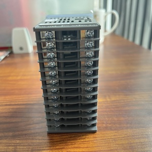 Nouveau contrôleur de température numérique Yokogawa UT32A-000-11-00 / UT55A-010-11-00 du Japon - Product Image 6