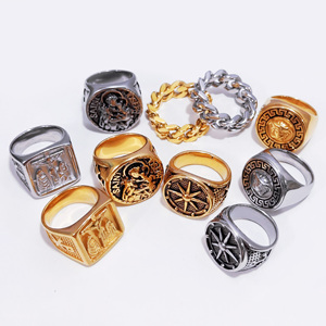 Anéis <span class=keywords><strong>Retro</strong></span> <span class=keywords><strong>Punk</strong></span> Góticos para Homens em Aço Inoxidável Anel de Sinete em Ouro 18k Anéis de Compasso Cruz Estrela Nova Moda Joias Masculinas - Product Image 4