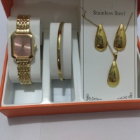 Ensemble de 5 montres pour femmes, design carré, bracelet en acier doré, montres à quartz, ensemble de bijoux en acier inoxydable