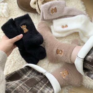 Calcetines Afelpados Personalizados, Gruesos, Cálidos, Bordados, de Dibujos Animados, para <span class=keywords><strong>Dormir</strong></span> <span class=keywords><strong>en</strong></span> Invierno, para Mujer - Product Image 2