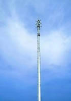 Tour d'antenne de télécommunications monopôle autoportante durable, galvanisée à chaud, étanche, transmission de signal haute tension