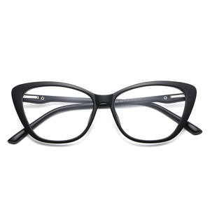 2025 Simply Style Cat Eye Eyewear Detachable TR90 Frame Sunray TAC Lens Five Piece Magnetic Clips <strong>Polarized</strong> <strong>Sunglasses</strong> - Product Image 3