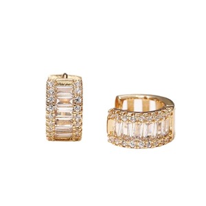 Orecchino a Clip Unisex per Donne e Uomini, Accessorio per Orecchio Semplice da Indossare Quotidianamente, Gioiello di Moda - Product Image 5