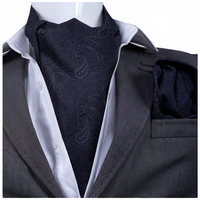Ensemble Ascot et Pochette Exclusif Exve en Satin Noir pour Homme, 100% Soie Imprimée Numérique Motif Paisley, Design Formel Élégant, Fabriqué en Turquie, En Stock
