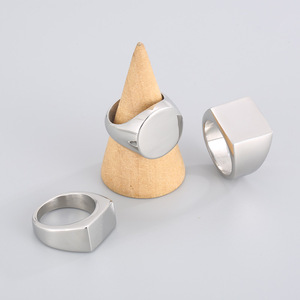 Zhongzhe đồ trang sức của nam giới signet nhẫn kích thước 4-15 DIY Logo thép không gỉ PVD 18K vàng không thấm nước nhiều phong cách nhà máy Vòng - Product Image 2