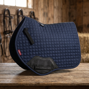Ensemble d'équitation de dressage Euro Cavall Industries Premium, tapis de selle en coton vert chasseur, bandages de polo, bonnet d'oreille en polyester confortable - Product Image 3