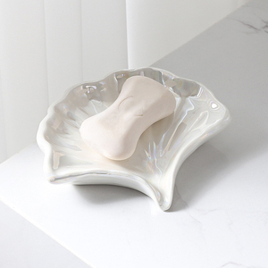 Portasapone in Ceramica di Lusso a Forma di Ginkgo, Accessori per Bagno, Doccia e Mensole - Product Image 1