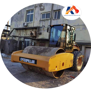 Compactadora de Tierra CAT CS683E con 182 HP de Potencia, 30 Hz de Fuerza y Capacidad para Pendientes de 80% para Profesionales - Product Image 1