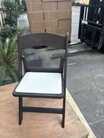 Chaise pliante en résine marron rembourrée Wimbledon pour hôtel et fête en plein air, vente en gros pour mariage