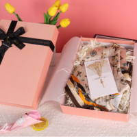 Boîte cadeau de luxe personnalisée, réutilisable, vide, pour bijoux, parfums, emballage en carton kraft rigide pour pyjamas