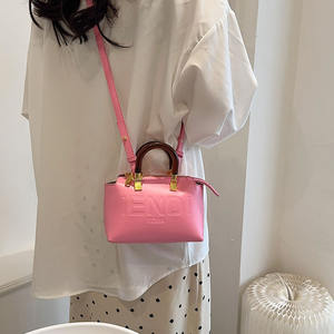 2025 2026 nouveaux sacs à main à la mode personnalisés votre modèle fille sac à bandoulière personnalité en cuir femme sacs à bandoulière - Product Image 6