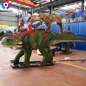 Scène de combat de dinosaures animatroniques grandeur nature : Attaque réaliste du Velociraptor contre un <span class=keywords><strong>dinosaure</strong></span> <span class=keywords><strong>herbivore</strong></span> pour exposition de parc à thème - Product Image 4