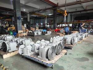 Réducteur <span class=keywords><strong>de</strong></span> <span class=keywords><strong>vitesse</strong></span> à engrenages en gros d'usine à prix réduit - Product Image 3