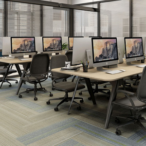 Alfombras de Nailon Cuadradas con Revestimiento de PVC Antideslizante y Ecológico para Oficina y Hotel, 100x25cm y 50x50cm - Product Image 1