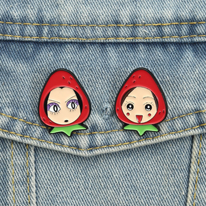 Pin Enamel Gadis Berkepala Stroberi Manga Jepang, Bros Karakter Anime Kartun, Lencana Kerah, Perhiasan Grosir - Product Image 2