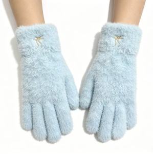 Gants en tricot acrylique chauds, doux et moelleux, bleu pâle avec broderie nœud doré, élégants pour l'hiver, usage quotidien et cadeaux de Noël - Product Image 3