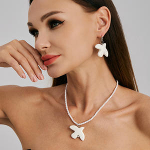 Collana a catena lunga alla moda elegante e Versatile colomba della pace in stile bianco semplice ciondolo alla moda con ciondolo alla moda - Product Image 1