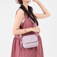 Sac à bandoulière en nylon imperméable à fermeture éclair pour femme, motif personnalisable, idéal pour les trajets quotidiens et l'école, bandoulière réglable