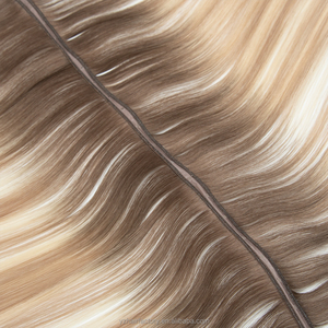 Extensiones de Cabello con Trama Invisible XO Butterfly Genius Weft, Color Blanco Hielo Europeo, Micro Loop, con Orificio - Product Image 2