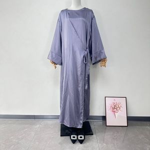 Abaya Elegante e Modesta per Donne, Vestito Lungo fino alla Caviglia con Spalline in Tessuto Satinato, Traspirante e Comodo, Ultima Moda per EID e Ramadan - Product Image 5