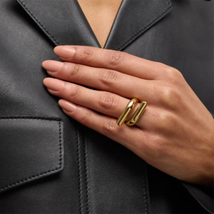 Anillo de Joyería Minimalista Chapado en Oro J&D, Anillo Abierto de Acero Inoxidable con Líneas Simples y Diamantes de Imitación Escalonados - Product Image 3