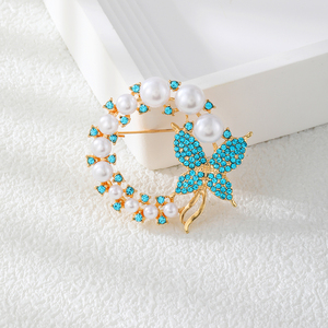 Weiman Großhandel <span class=keywords><strong>Schmetterling</strong></span> Blume Brosche Stifte Kristall legierung Material für Geschenke Partys Hochzeiten Engagements Kinder schmuck - Product Image 3