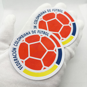 Parches holográficos 3D suaves termoadhesivos con logotipo personalizado OEM, etiquetas <span class=keywords><strong>de</strong></span> <span class=keywords><strong>ropa</strong></span> <span class=keywords><strong>de</strong></span> marca a la moda para sombreros y insignias <span class=keywords><strong>de</strong></span> TPU <span class=keywords><strong>de</strong></span> material <span class=keywords><strong>de</strong></span> goma - Product Image 6